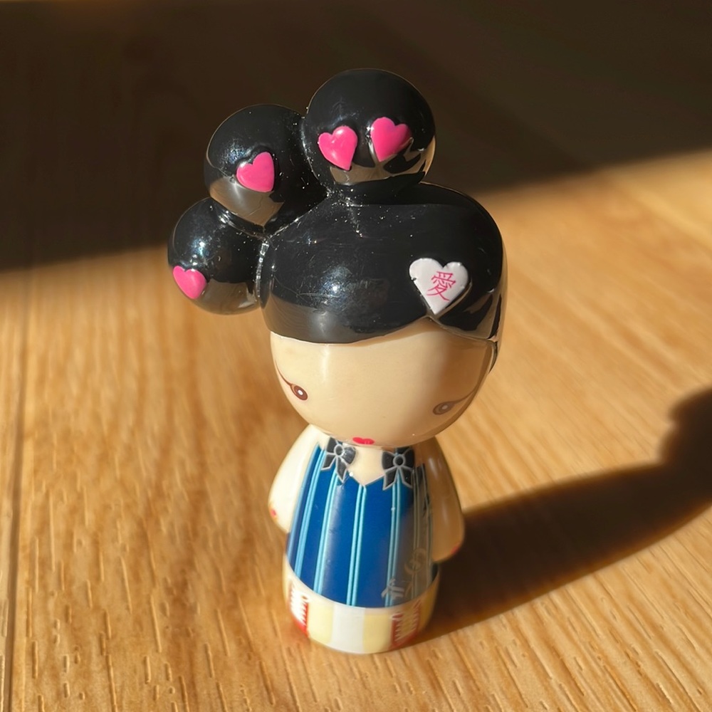 Harajuku Girls  Love Perfume TOPPER